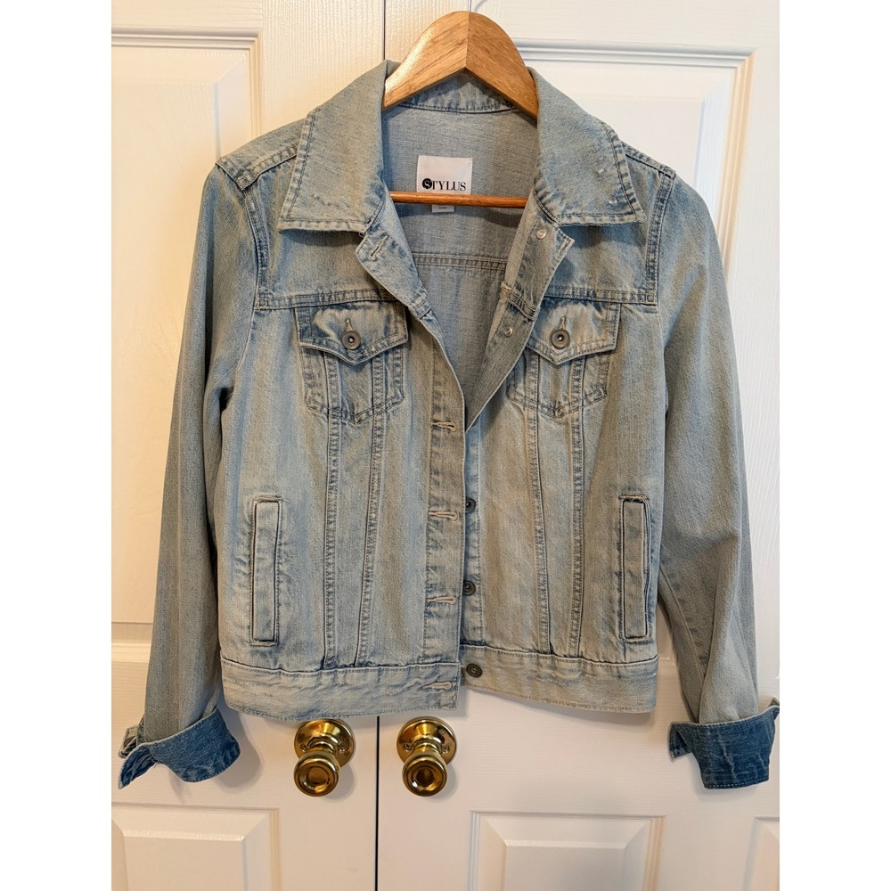 Stylus Womens Denim Jacket Light Wash Blue Button Front Size Medium Classic Coat